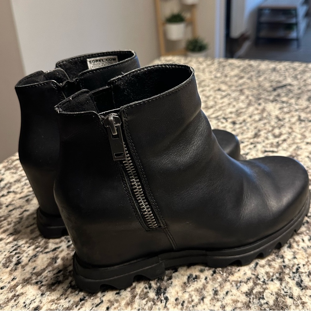 Sorel Joan of Arctic Wedge Size 8.5